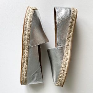NWT Banana Republic Silver Espadrilles, size 10